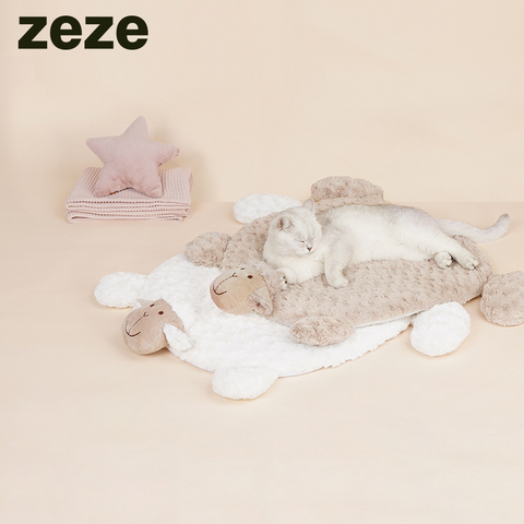Zeze Beige Sheep Shape Pet Cashmere Mat