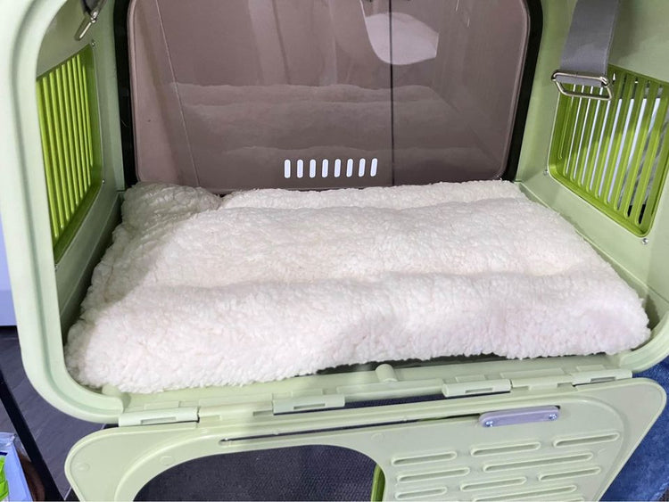 Vintage portable pet carrier,suitable for both rabbits, cats and small dogs